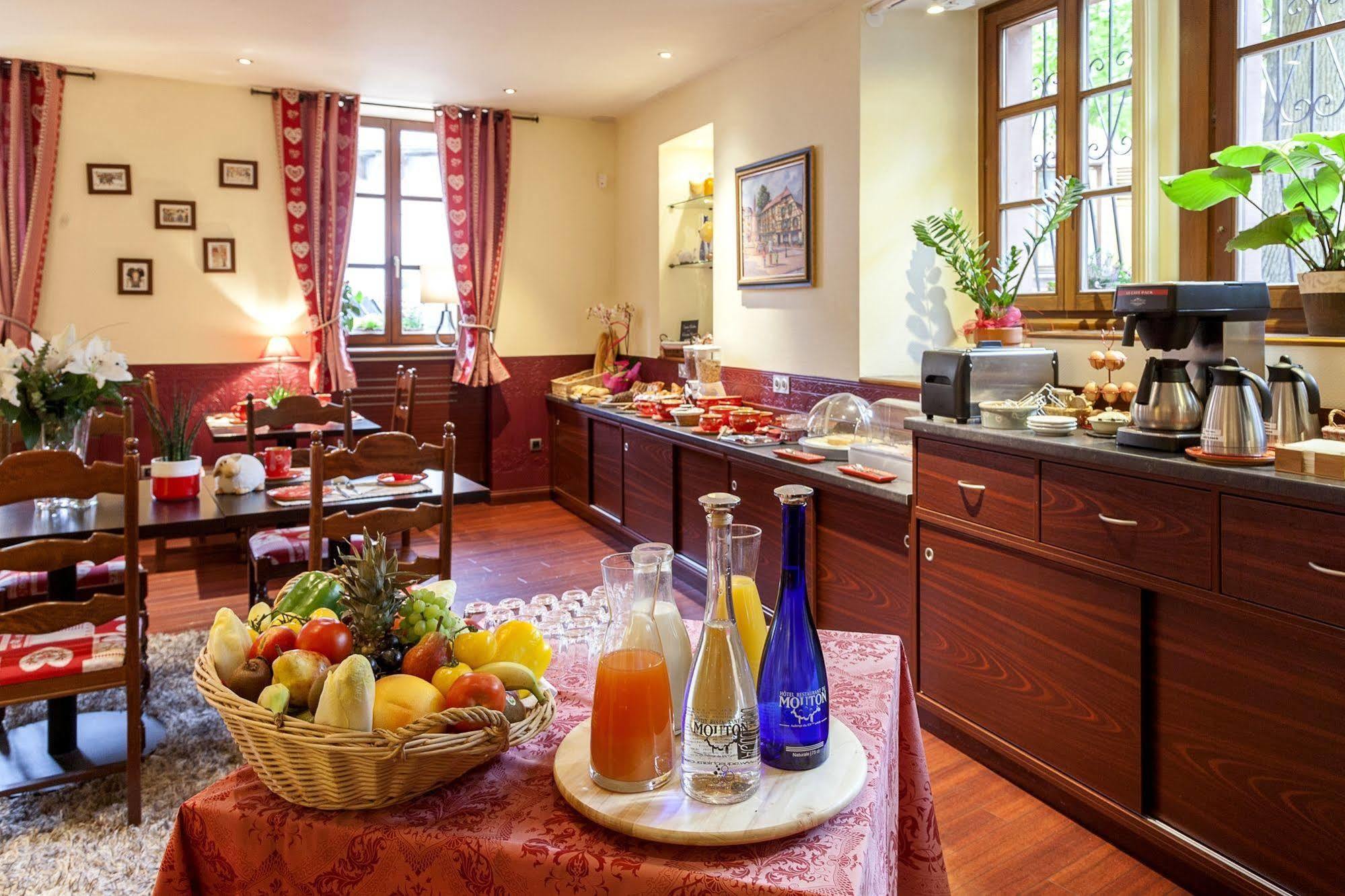 Logis Hotel-Restaurant Du Mouton Рибовиль Экстерьер фото